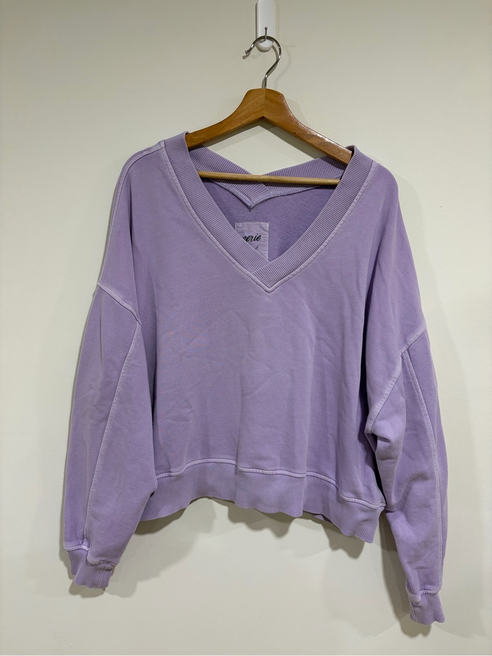 AERIE Lavender Purple House Party V-neck Cropped Pullover Top Size Medium